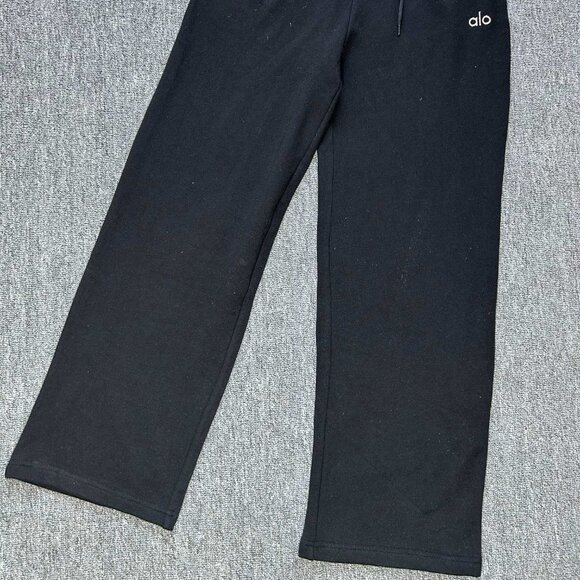 ALO Yoga Black Sweatshirt and Joggers Set - Picture 6 of 6